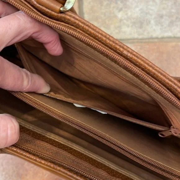 Vintage Dolce Vita leather briefcase - Picture 4 of 6